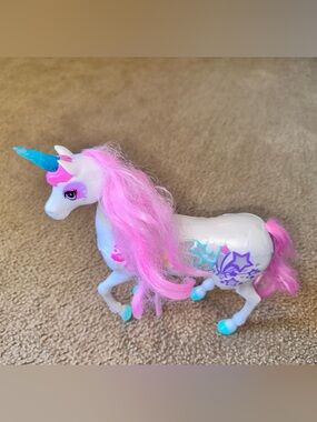 Barbie Dreamtopia Brush n Sparkle Unicorn Lights & Sounds White Pink